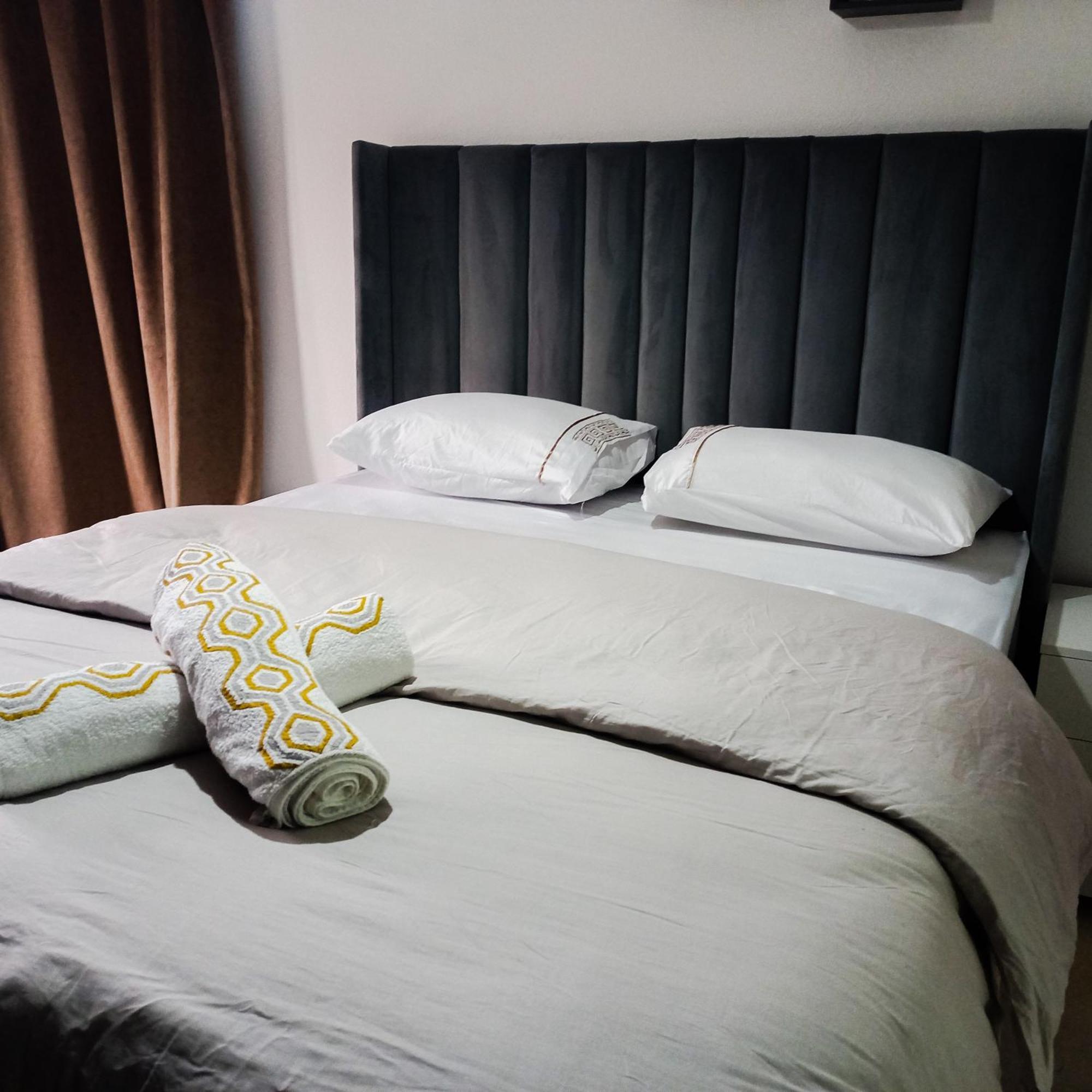 Moderne Appartement Au Plein Centre-Ville En Face Hilton & La Gare De Train Tgv Avec Climatisation แทนเจียร์ ภายนอก รูปภาพ